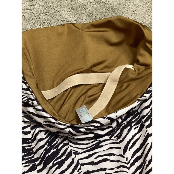 New. WET from L.A. zebra swimsuit.  small. Retails $148 - Picture 6 of 7